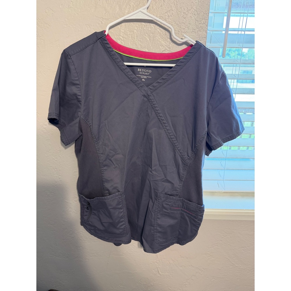 Beyond Scrubs Women XL Gray Mock Wrap V-Neck Medical Scrub Top Pink Trim Accent